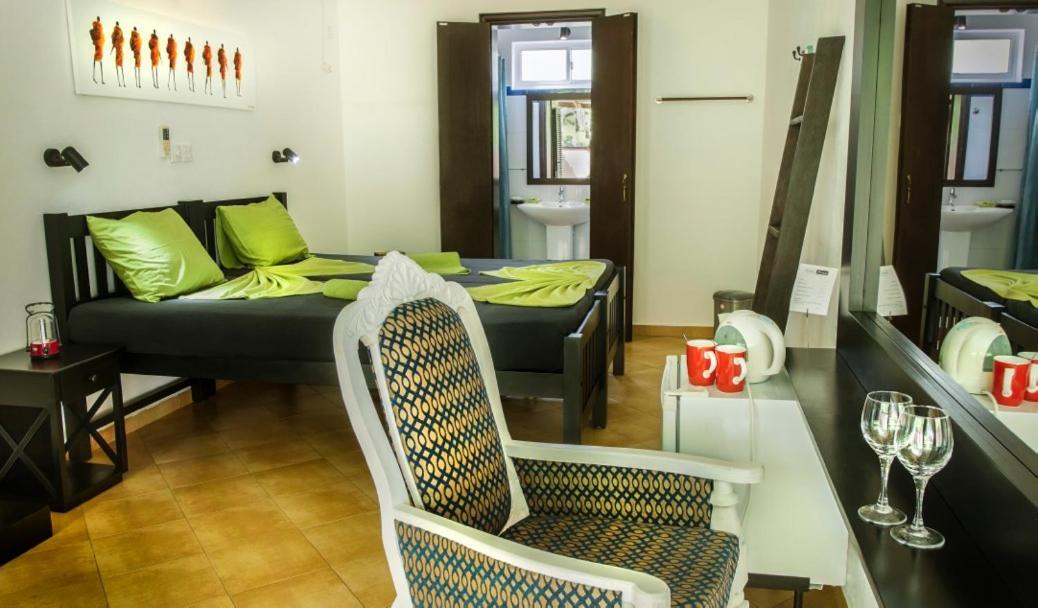 Sophie House Apartment Хикадува Екстериор снимка